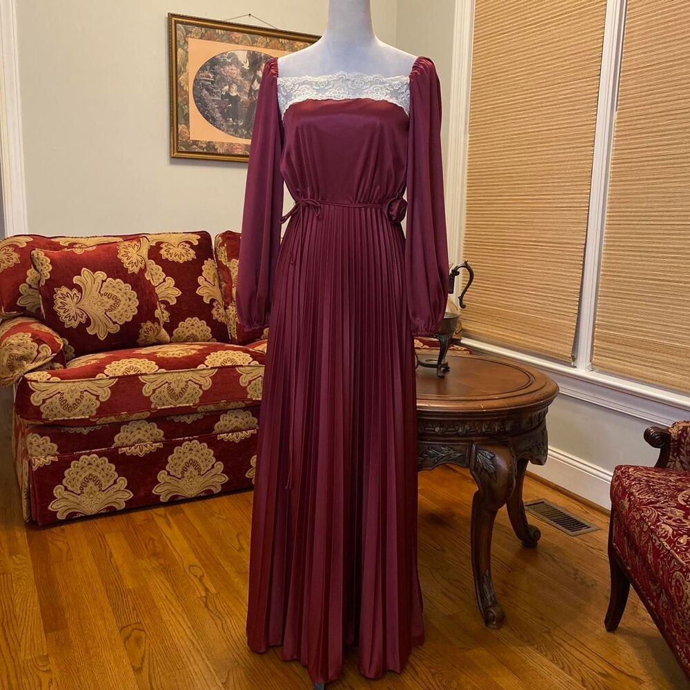 Vintage 70s medieval romantic gothic burgundy maxi dress with lace trim and lon